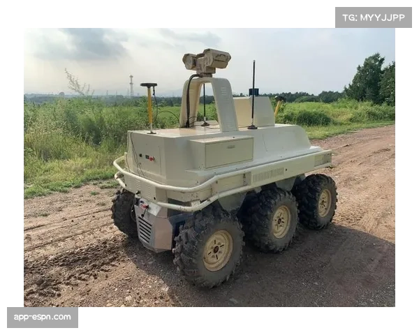 裁判组配备新型通讯设备,可实现与VAR中心更清晰隐蔽的对话 裁判组配备新型通讯设备,可实现与VAR中心更清晰隐蔽的对话